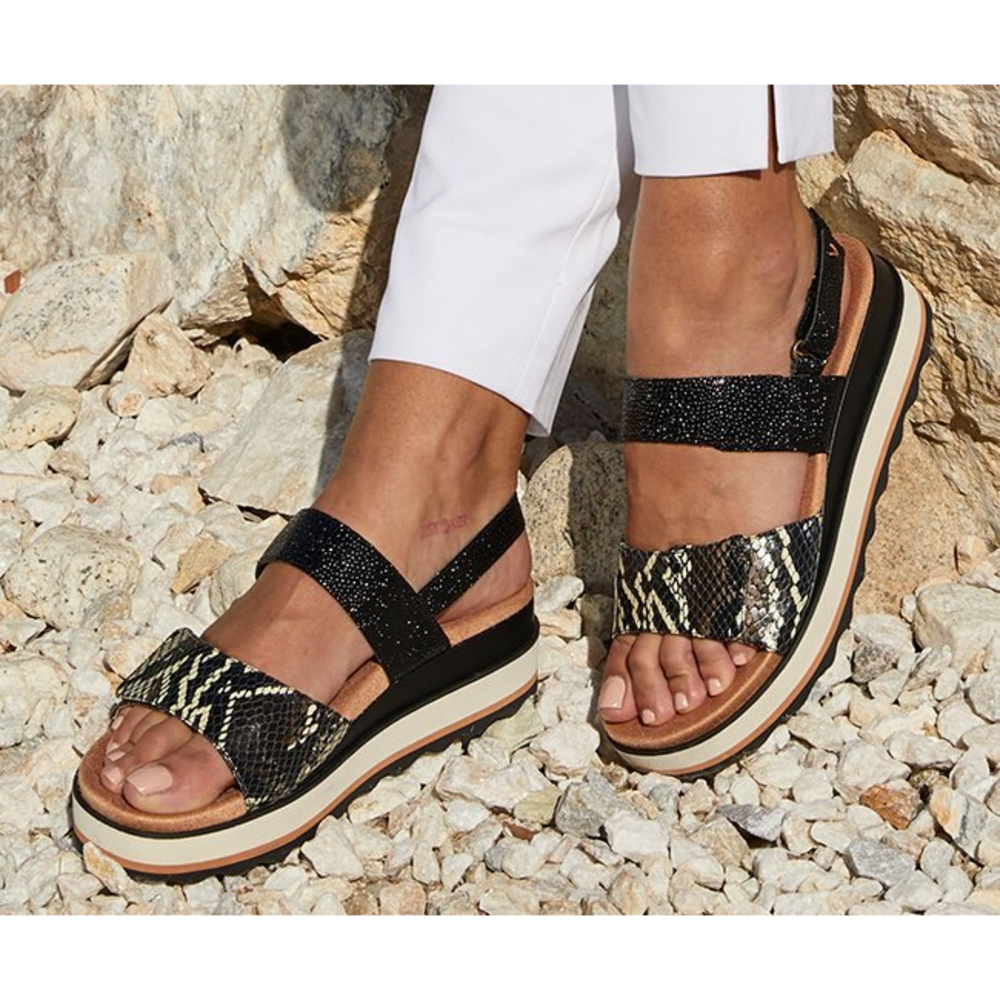 Vionic Brielle Platform Snakeskin Sandal Black Sz 9